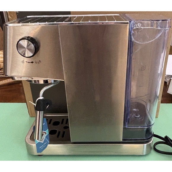 Cozeemax Espresso Coffee Machine (Model CM6888) - Picture 5 of 10